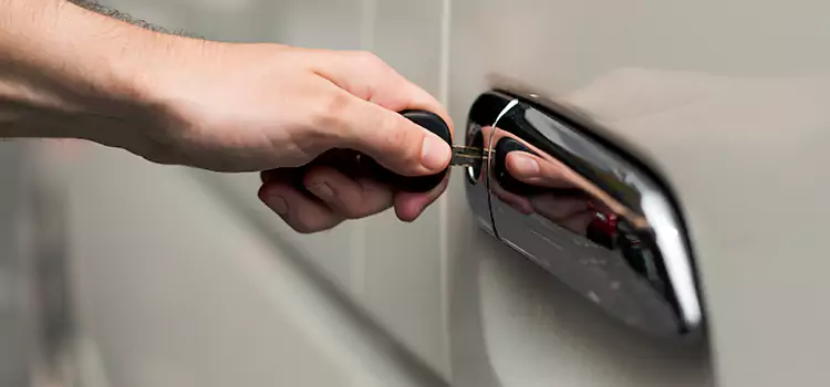 Why Choose Our Auto Locksmith Team in Deerfield Beach, FL?